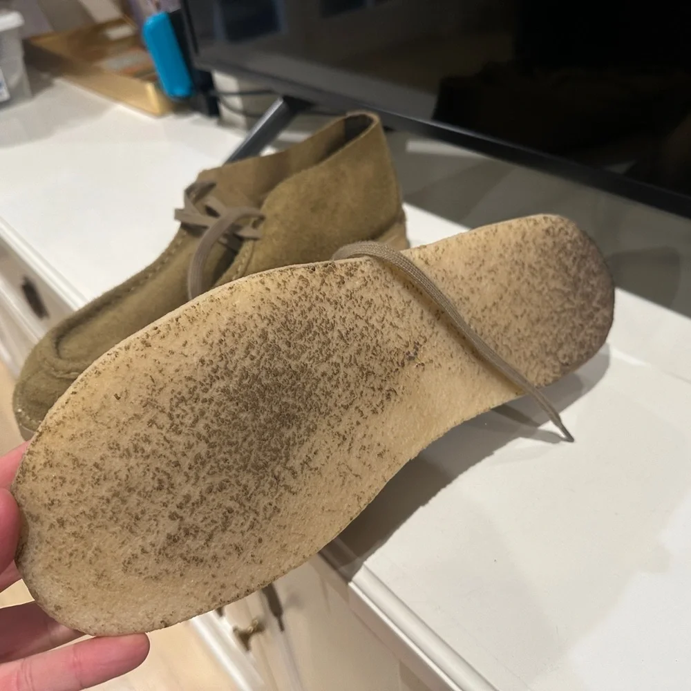Clarks Original -Men's Suede Desert Boots - Picture 2 of 7